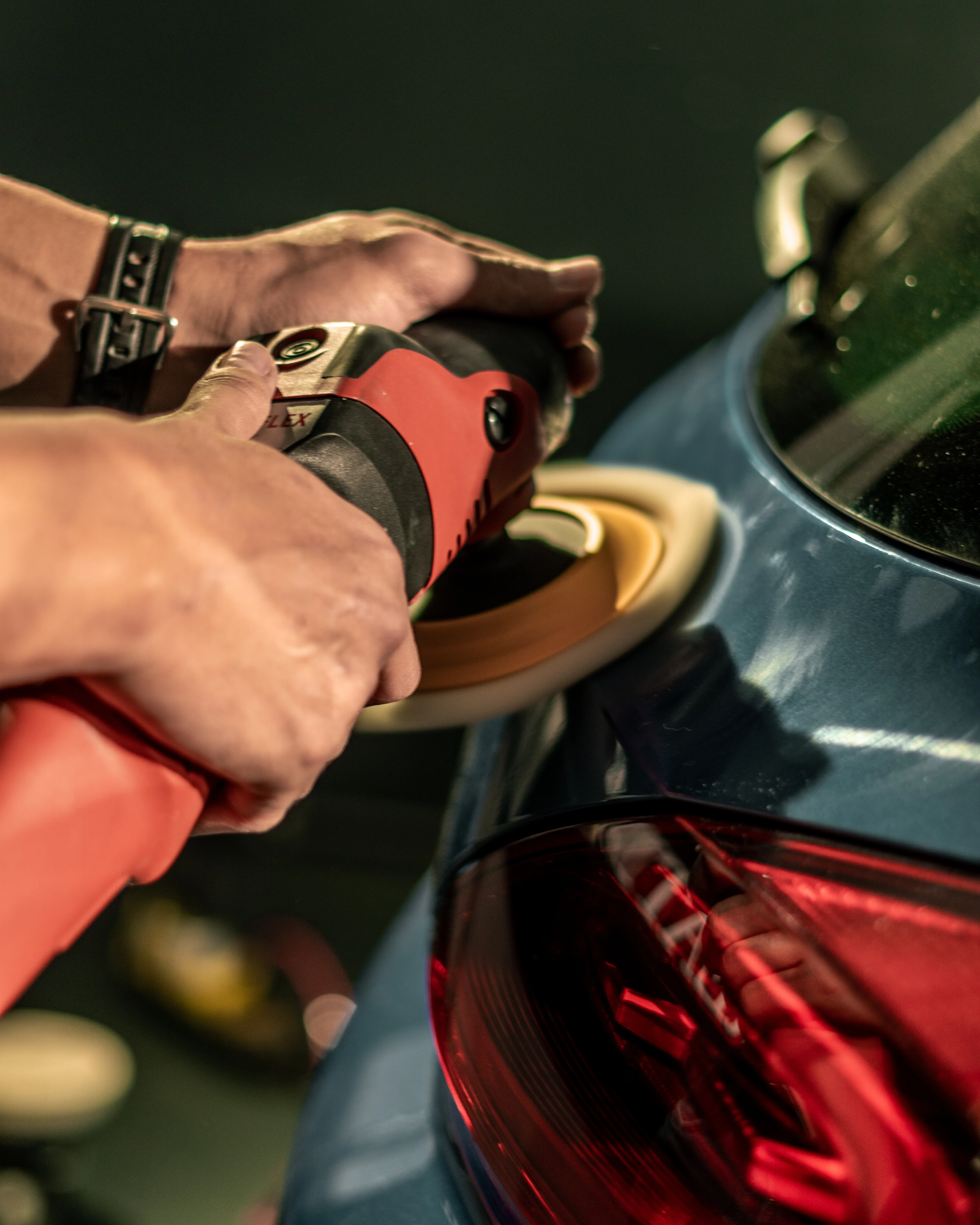 Machine polishing close up